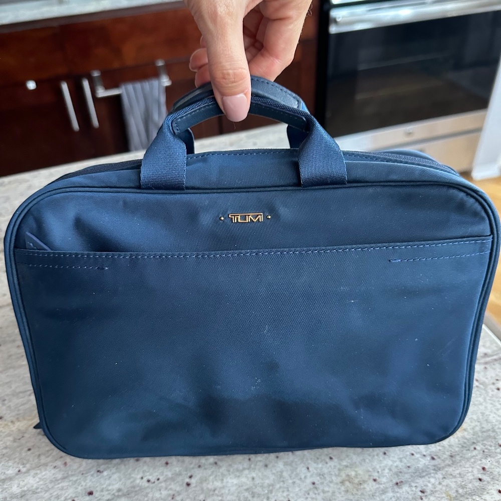 Tumi Travel Toiletry cosmetic bag